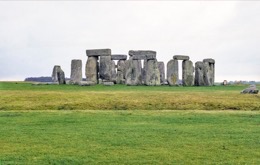 Stonehenge,-megalith,-prehistoric-monument,-Wiltshire,-Salisbury,-UNESCO,-world-heritage,-neolithic,-bronze-age,-stone-circle,-trilithons,-sarsen-stones,-bluestones,-solstice,-astronomy,-observatory,-temple,-rituals,-archaeology,-England,-druids,-ancient-civilization,-Tarek-Charara,-Kaleidos,-Kaleidos-images,-La-parole-à-limage,-heritage-photography,-visual-documentation,-archaeological-photography,-documentary-imagery,-cultural-photography